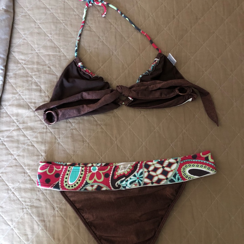 Lotus Bikini! - Picture 2 of 3